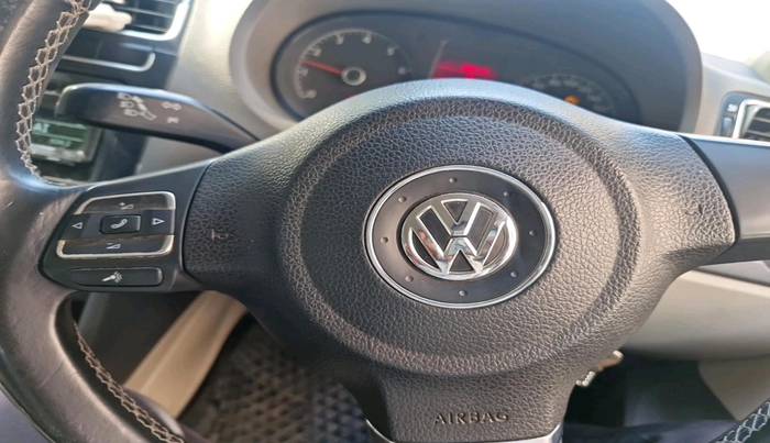 2012 Volkswagen Vento HIGHLINE PETROL AT, Petrol, Automatic, 1,08,267 km, interior