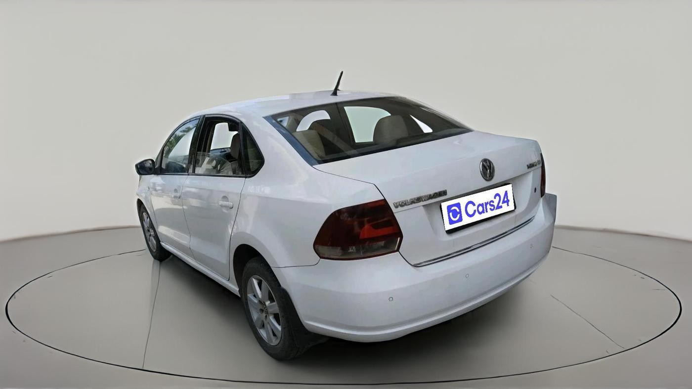 2012 Volkswagen Vento HIGHLINE DIESEL 1.6, Diesel, Manual, 2,74,104 km, exterior