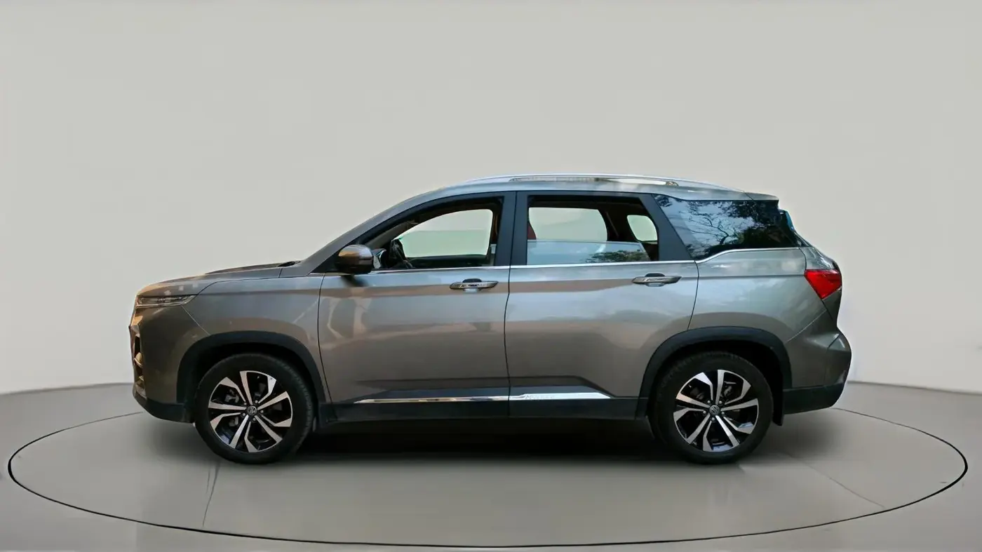 2024 MG HECTOR PLUS SAVVY PRO 1.5 TURBO CVT 7 STR, Petrol, Automatic, 5,578 km, exterior