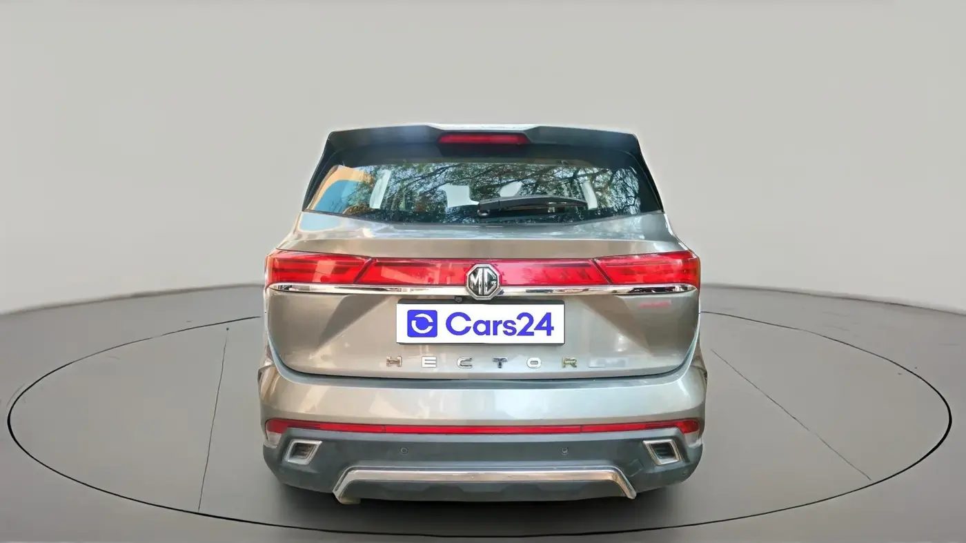 2024 MG HECTOR PLUS SAVVY PRO 1.5 TURBO CVT 7 STR, Petrol, Automatic, 5,578 km, exterior