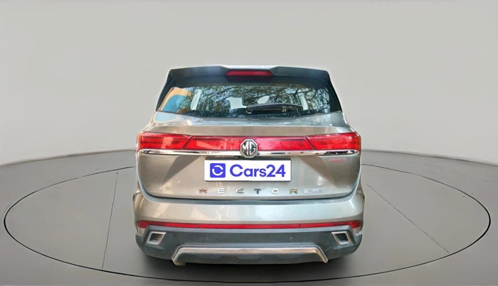 2024 MG HECTOR PLUS SAVVY PRO 1.5 TURBO CVT 7 STR, Petrol, Automatic, 5,578 km, exterior