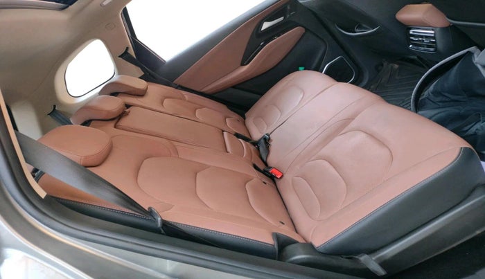 2024 MG HECTOR PLUS SAVVY PRO 1.5 TURBO CVT 7 STR, Petrol, Automatic, 5,578 km, interior