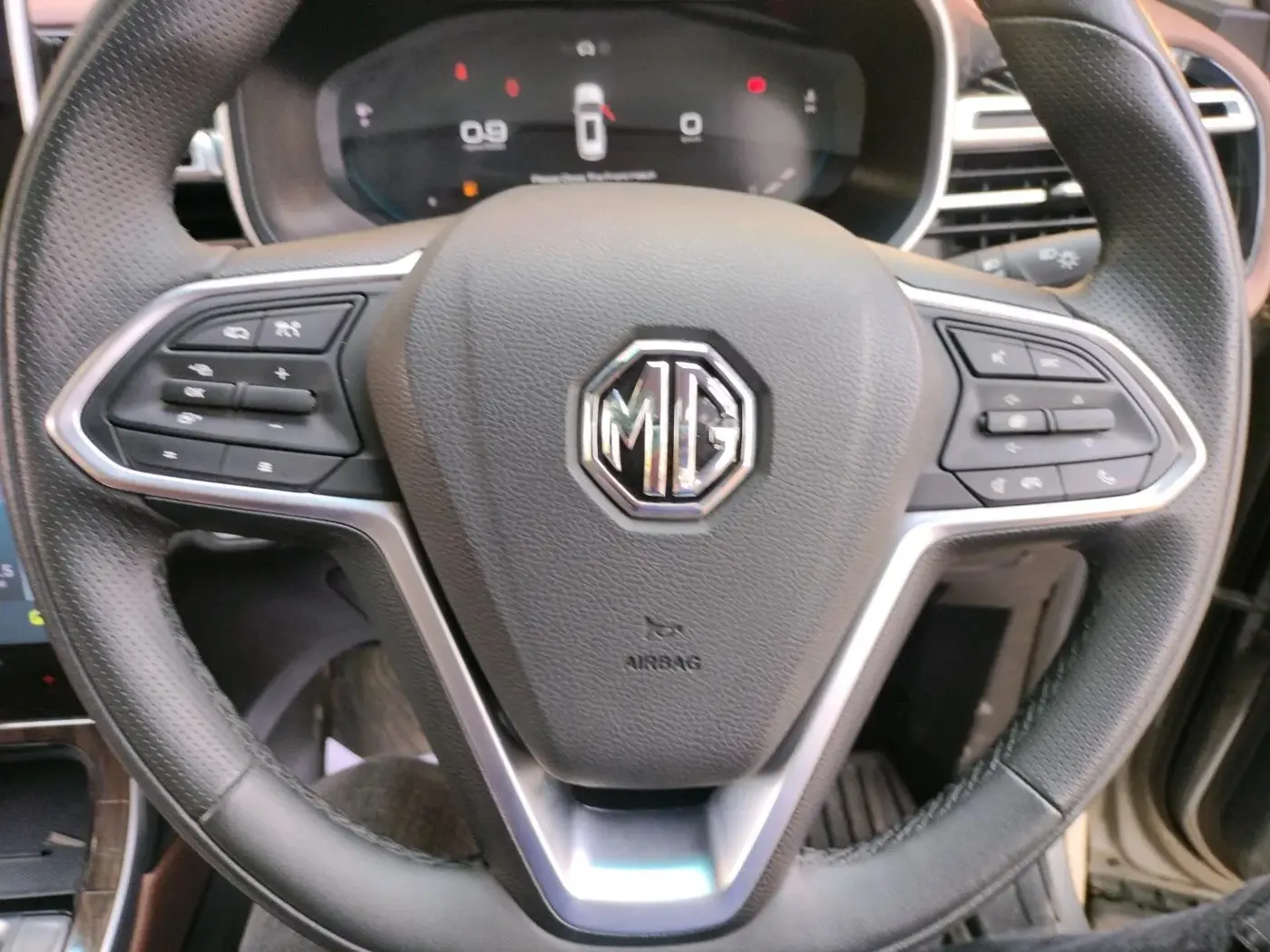 2024 MG HECTOR PLUS SAVVY PRO 1.5 TURBO CVT 7 STR, Petrol, Automatic, 5,578 km, interior