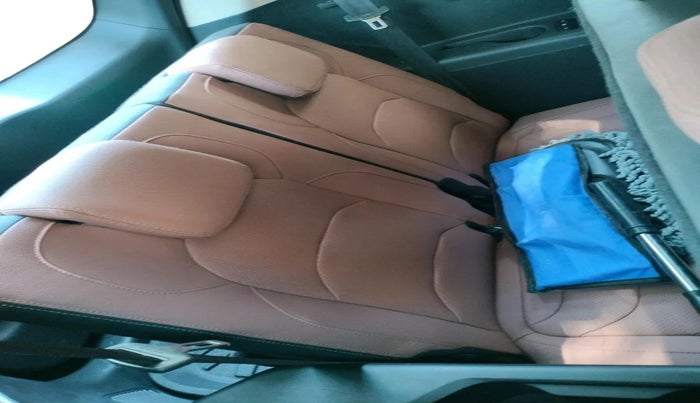 2024 MG HECTOR PLUS SAVVY PRO 1.5 TURBO CVT 7 STR, Petrol, Automatic, 5,578 km, interior