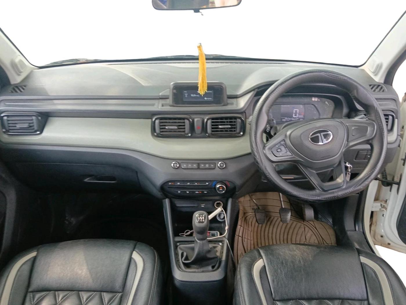 2024 Tata PUNCH ADVENTURE MT, Petrol, Manual, 39,000 km, interior