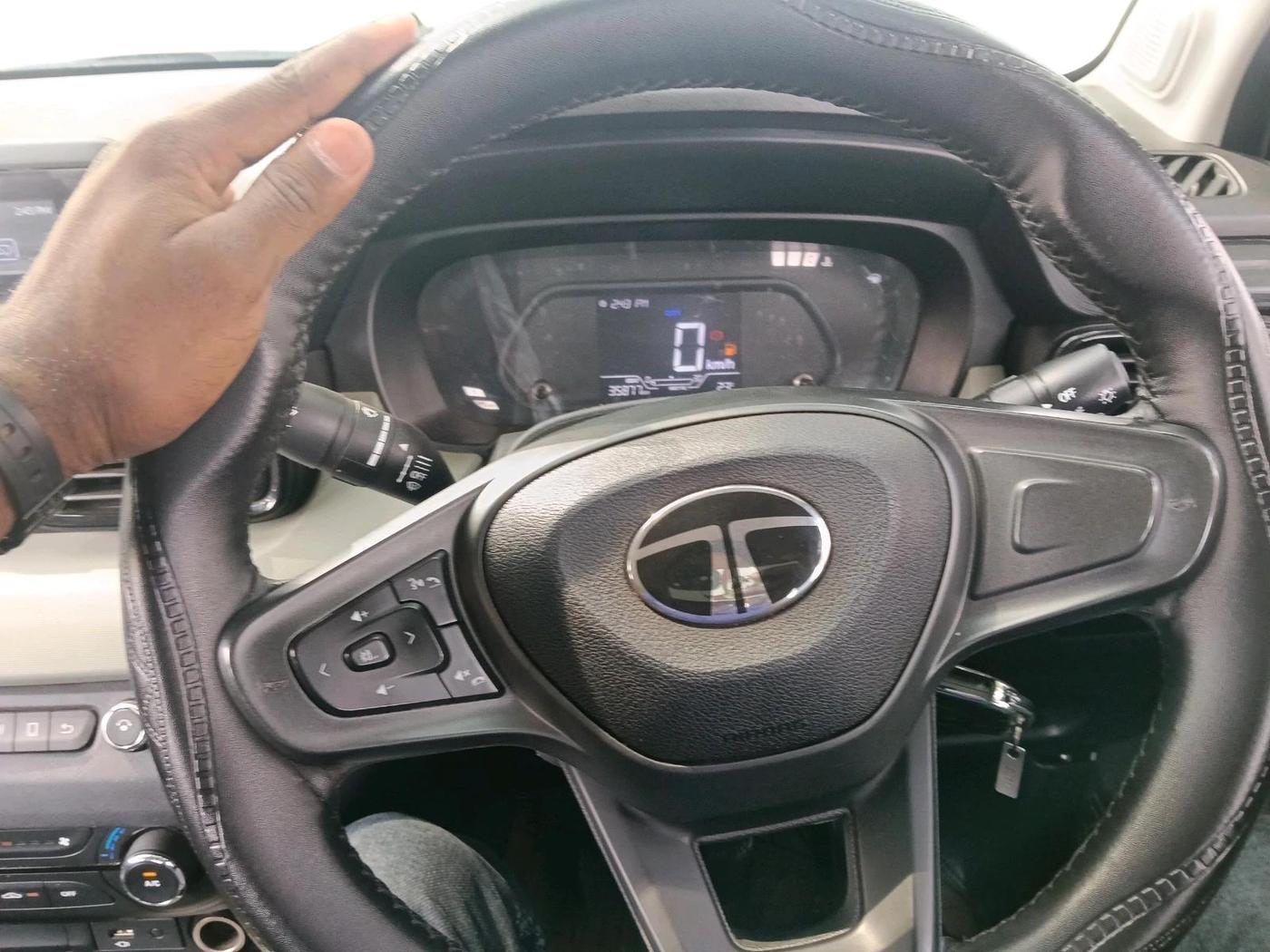2024 Tata PUNCH ADVENTURE MT, Petrol, Manual, 39,000 km, interior