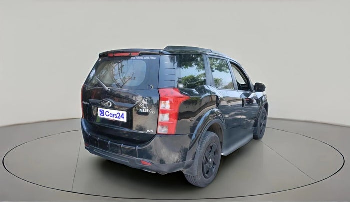 2017 Mahindra XUV500 W6, Diesel, Manual, 25,487 km, exterior