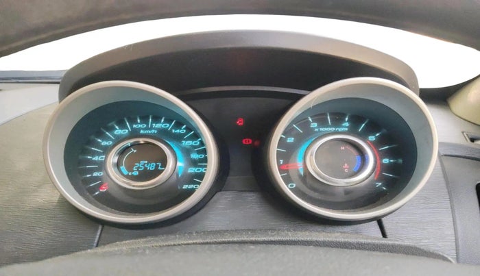 2017 Mahindra XUV500 W6, Diesel, Manual, 25,487 km, interior