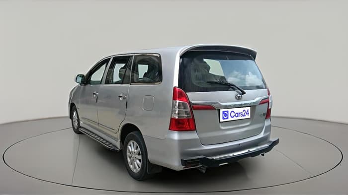 2014 Toyota Innova 2.5 VX 7 STR, Diesel, Manual, 1,51,648 km, exterior