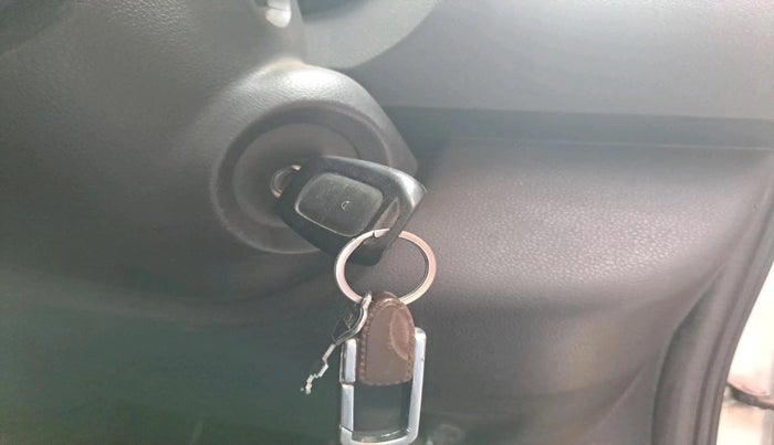 2016 Renault Kwid RXT 0.8, Petrol, Manual, 95,807 km, interior