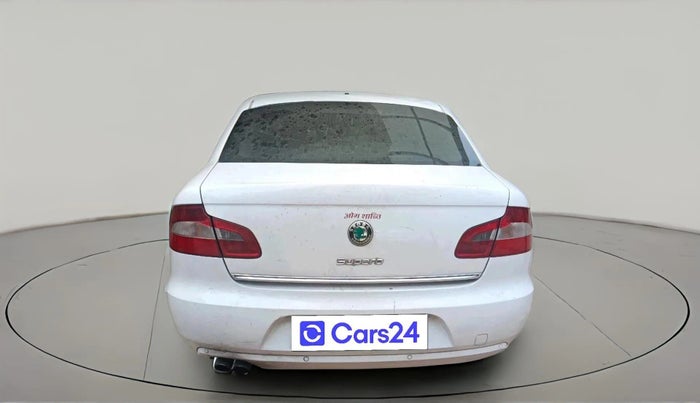 2011 Skoda Superb ELEGANCE 2.0 TDI CR AT, Diesel, Automatic, 2,38,029 km, exterior