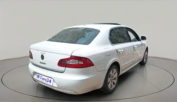 2011 Skoda Superb ELEGANCE 2.0 TDI CR AT, Diesel, Automatic, 2,38,029 km, exterior