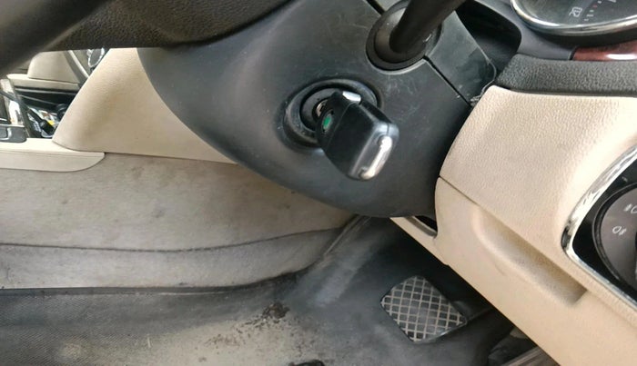 2011 Skoda Superb ELEGANCE 2.0 TDI CR AT, Diesel, Automatic, 2,38,029 km, interior