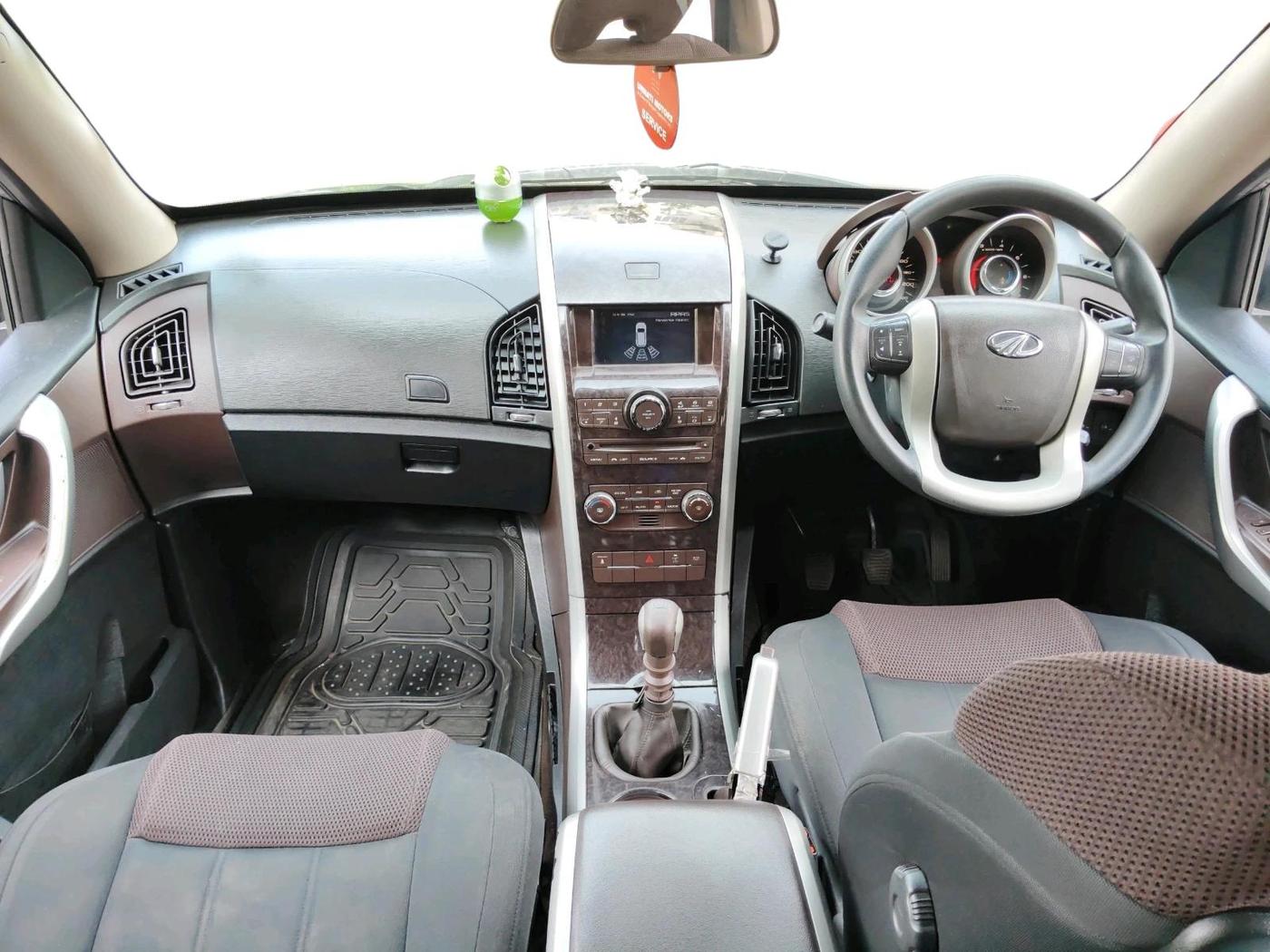 2013 Mahindra XUV500 W6, Diesel, Manual, 98,177 km, interior