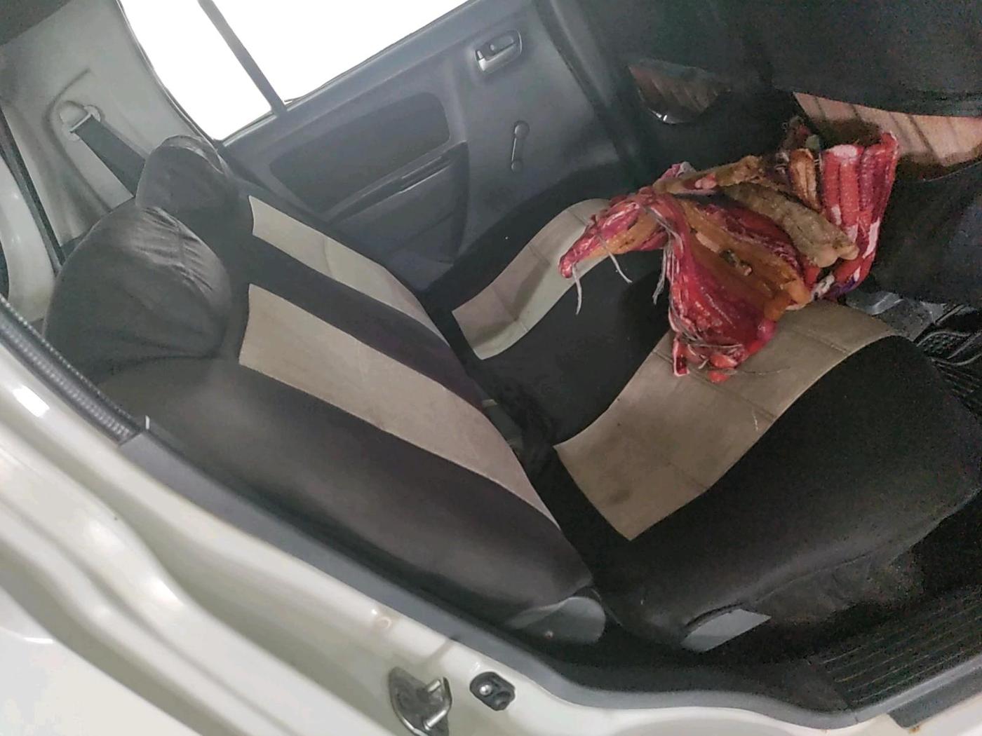 2010 Maruti Wagon R 1.0 LXI, Petrol, Manual, 1,05,685 km, interior