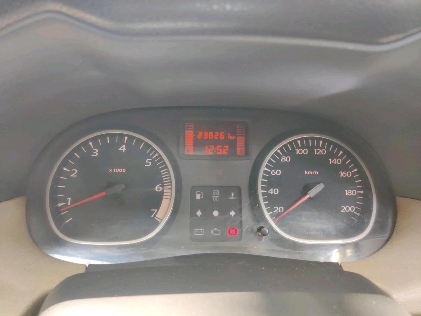 2012 Renault Duster 85 PS RXL DIESEL, Diesel, Manual, 2,38,261 km, interior