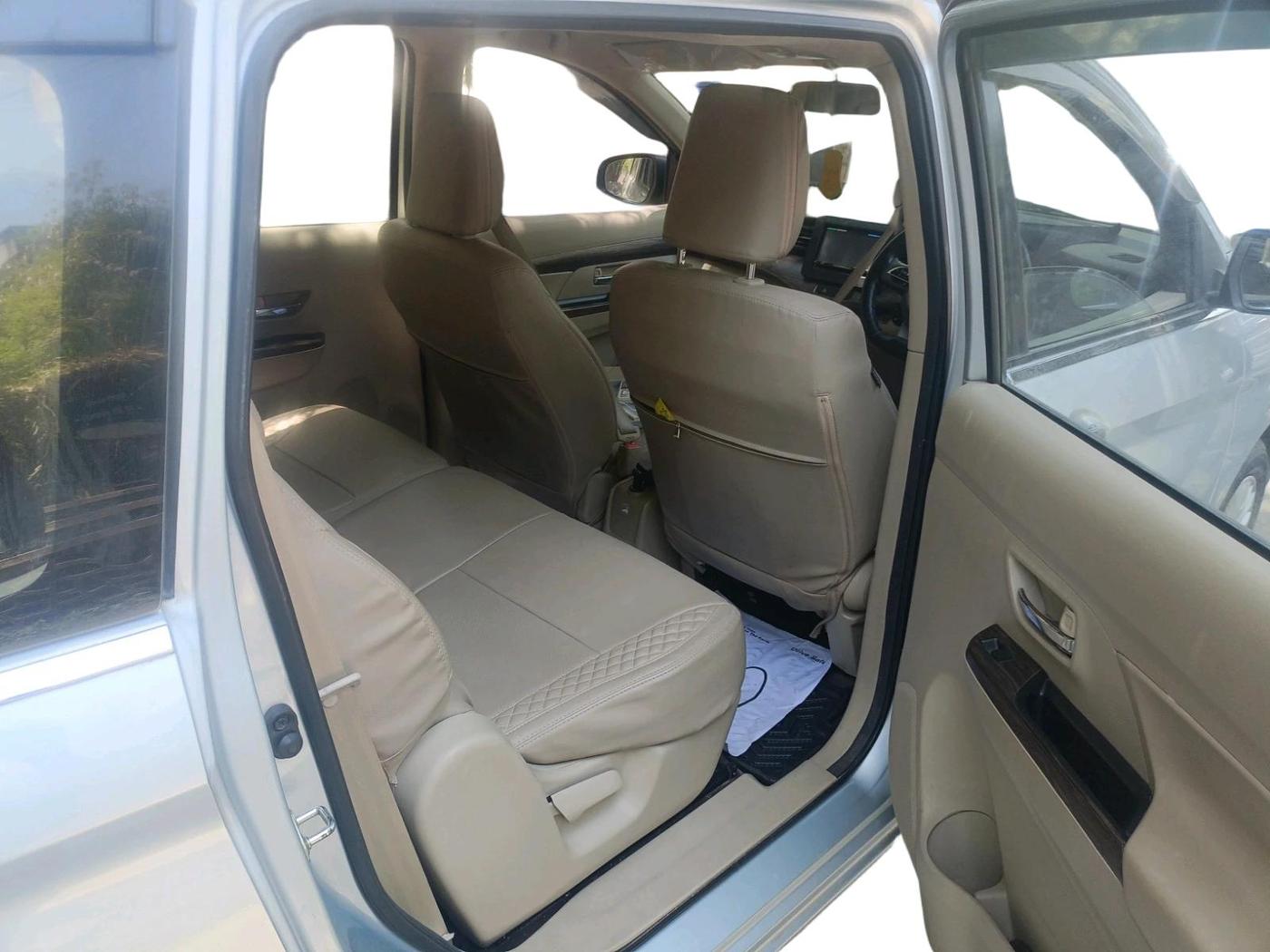 2022 Maruti Ertiga VXI SHVS, Petrol, Manual, 82,007 km, interior