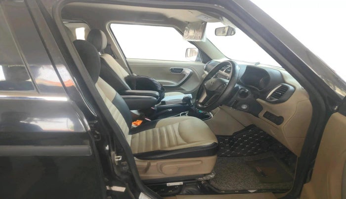 2024 Mahindra BOLERO NEO N10 R, Diesel, Manual, 17,969 km, interior