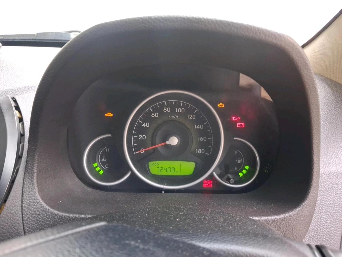 2014 Hyundai Eon MAGNA +, Petrol, Manual, 72,409 km, interior