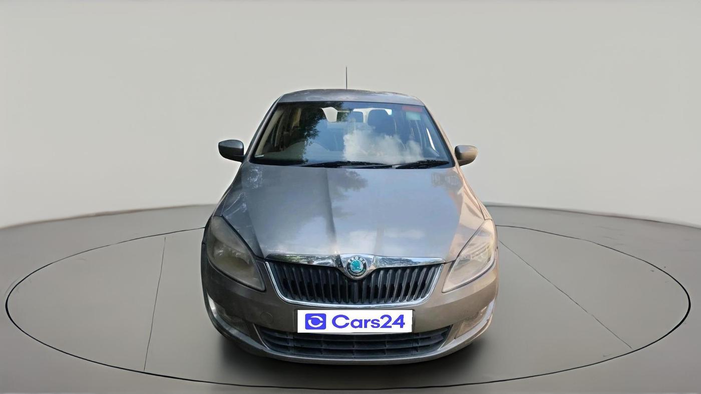 2013 Skoda Rapid AMBITION 1.6 TDI CR MT PLUS, Diesel, Manual, 1,26,782 km, exterior
