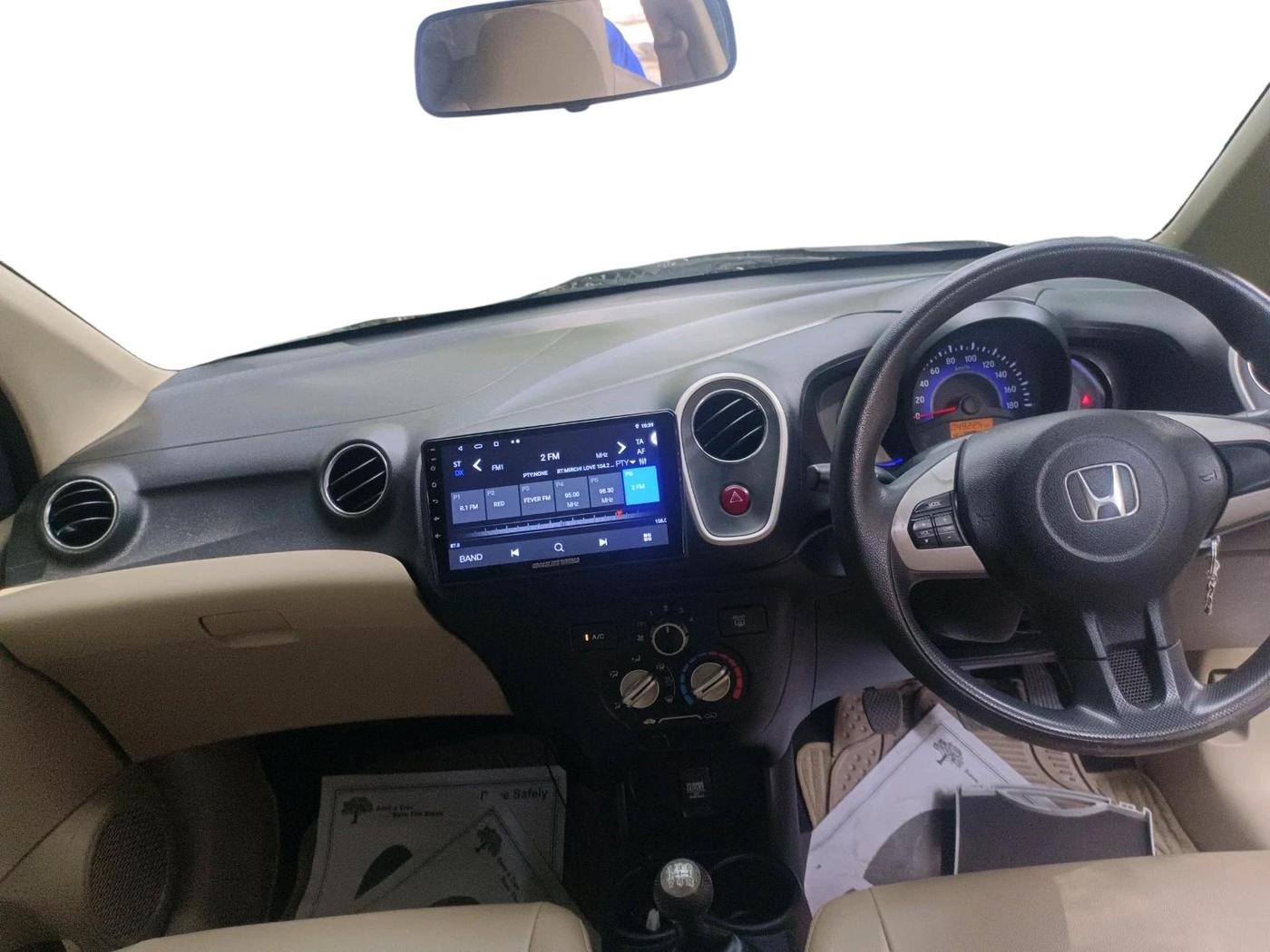 2015 Honda Mobilio 1.5L I-VTEC S, Petrol, Manual, 49,500 km, interior