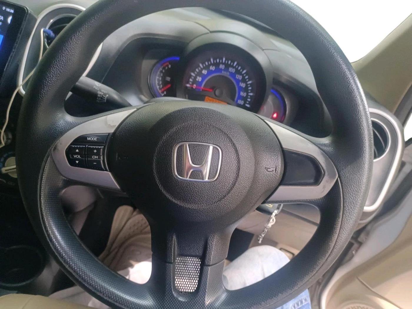 2015 Honda Mobilio 1.5L I-VTEC S, Petrol, Manual, 49,500 km, interior