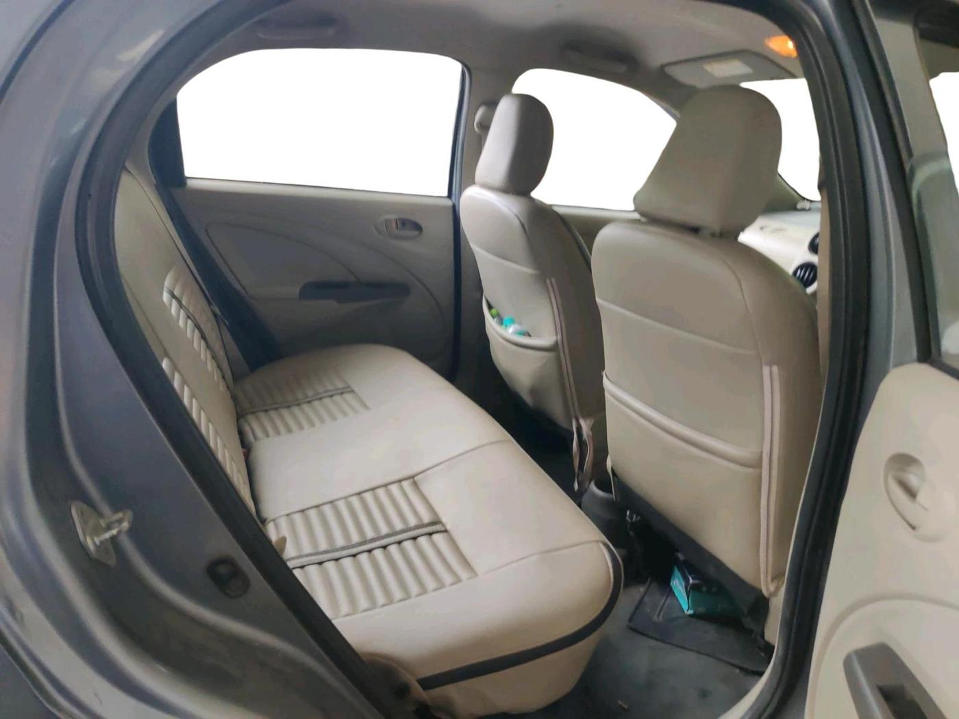 2015 Toyota Etios Liva G, Petrol, Manual, 97,852 km, interior