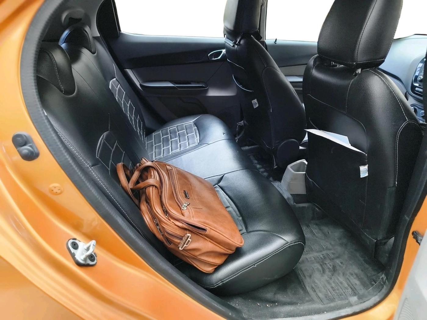 2018 Tata Tiago XZ PETROL, Petrol, Manual, 53,795 km, interior