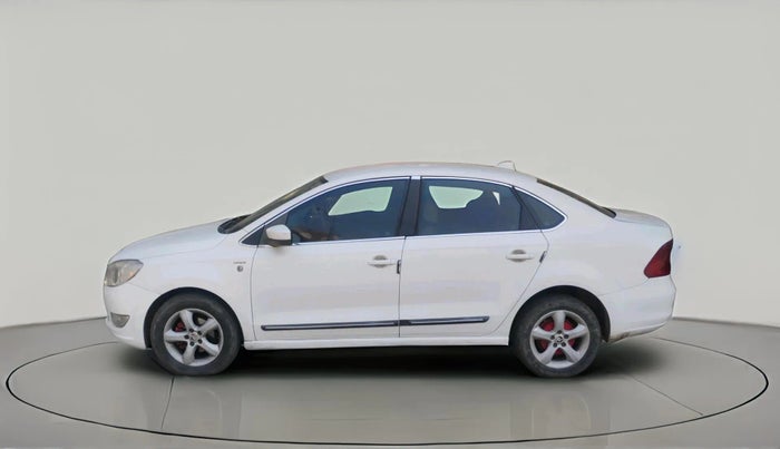 2013 Skoda Rapid AMBITION 1.6 TDI CR MT PLUS, Diesel, Manual, 2,43,000 km, exterior