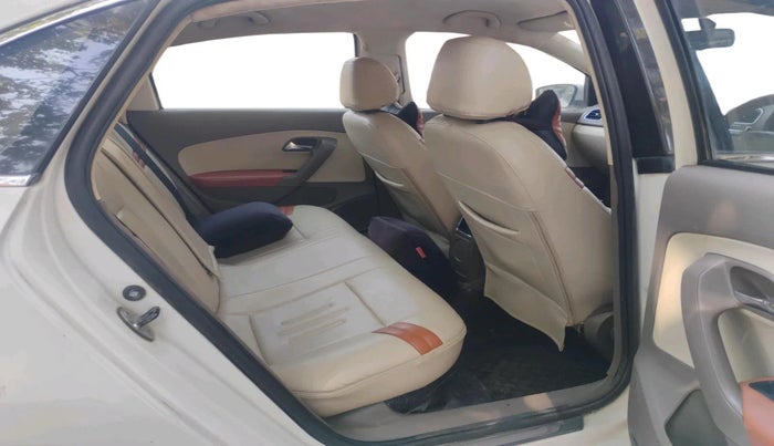 2013 Skoda Rapid AMBITION 1.6 TDI CR MT PLUS, Diesel, Manual, 2,43,000 km, interior