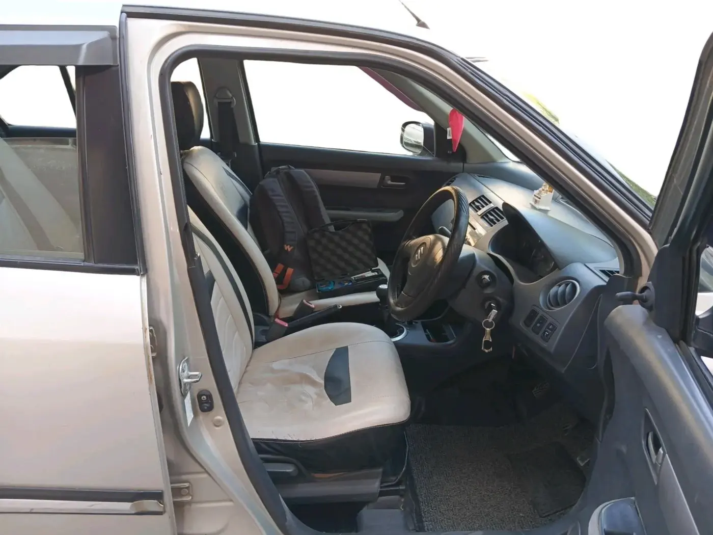 2009 Maruti Swift Dzire VXI 1.3, CNG, Manual, 1,26,145 km, interior