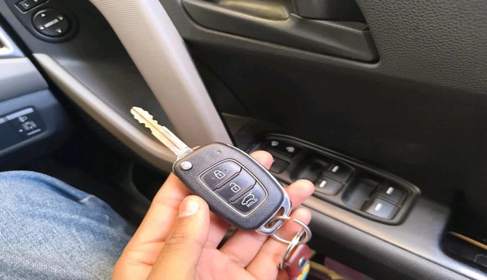 2016 Hyundai Creta BASE 1.6 PETROL, Petrol, Manual, 82,209 km, interior