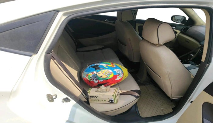 2013 Hyundai Verna FLUIDIC 1.6 CRDI EX, Diesel, Manual, 1,04,244 km, interior