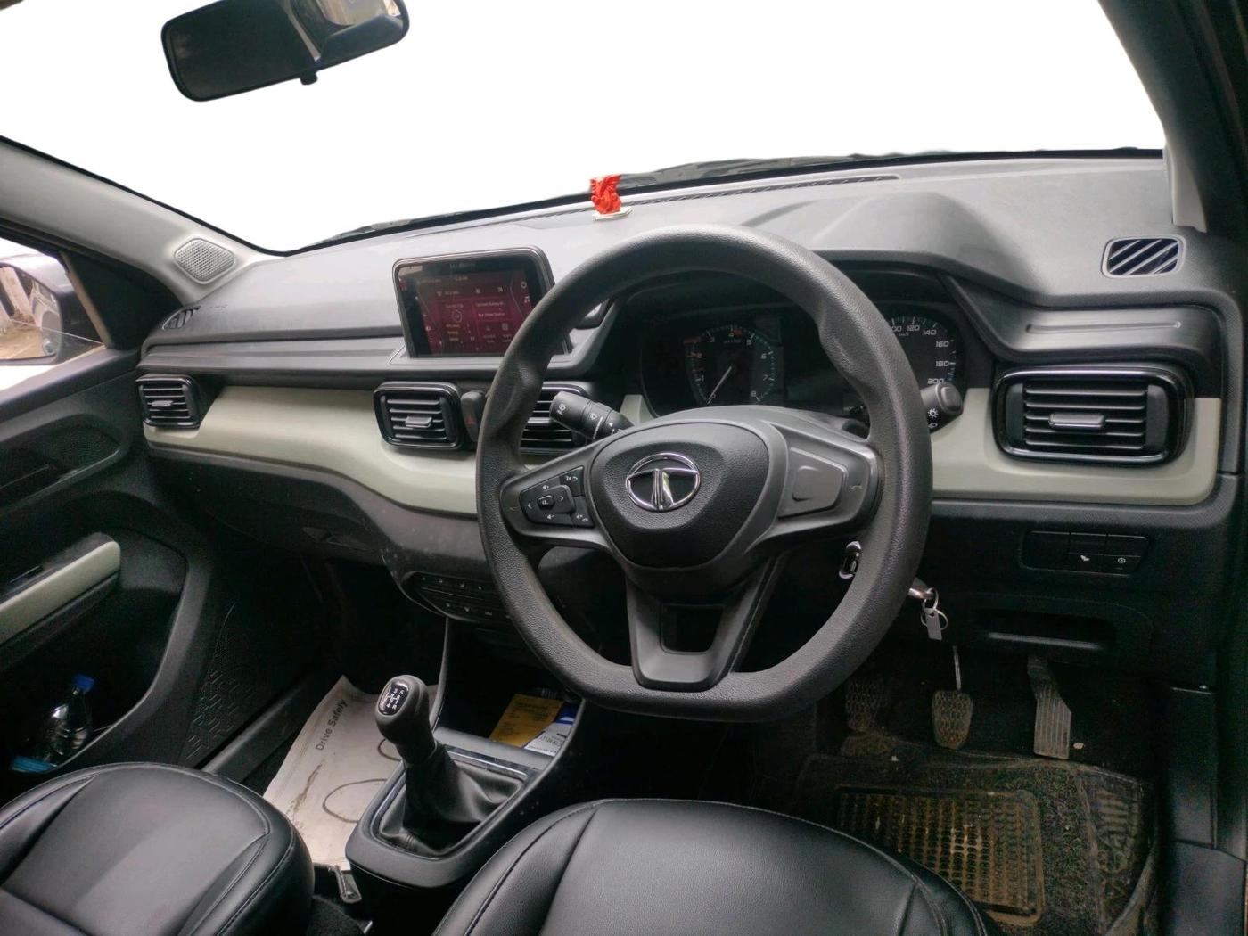 2023 Tata PUNCH ADVENTURE MT, Petrol, Manual, 3,474 km, interior