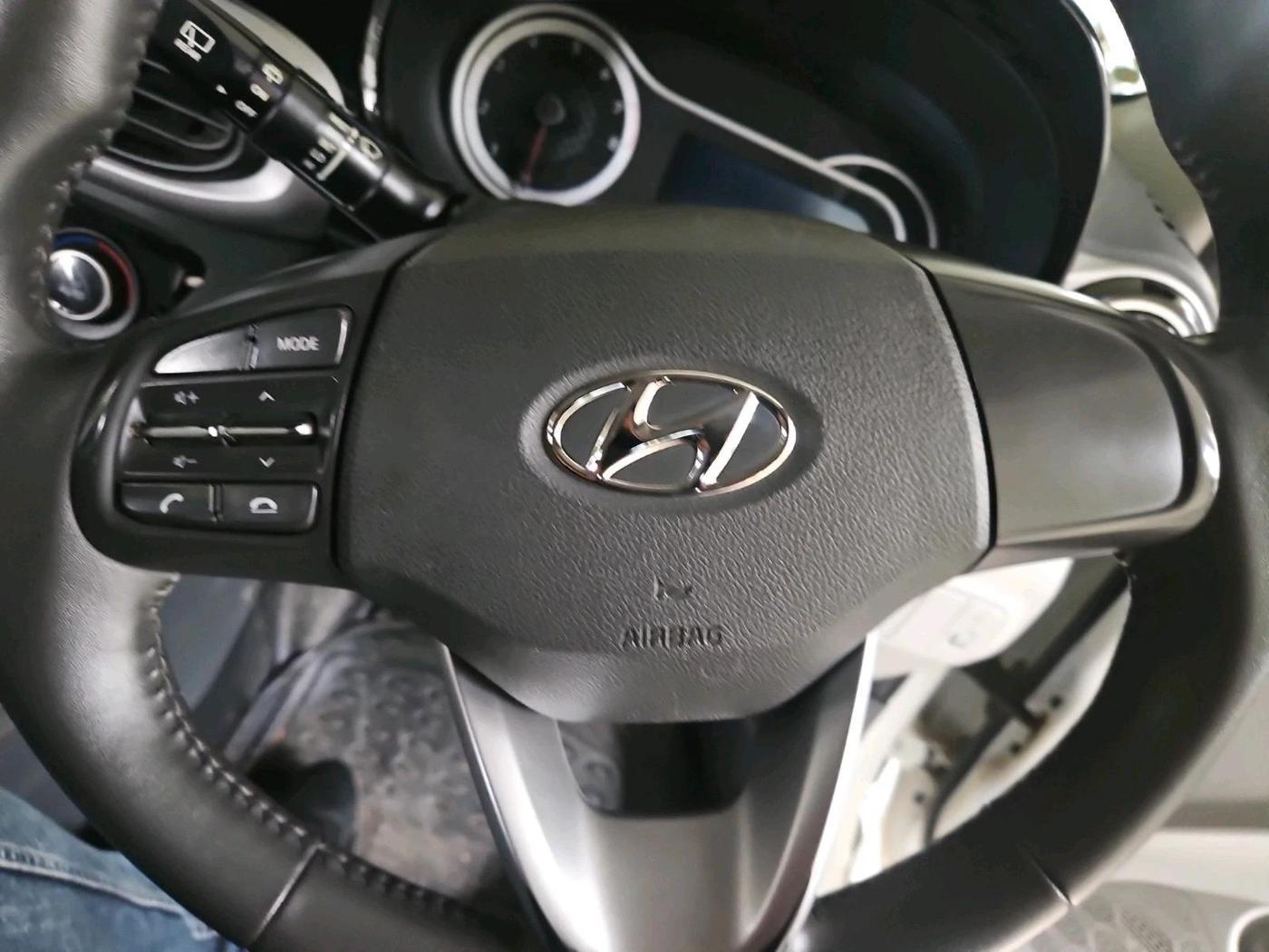 2022 Hyundai GRAND I10 NIOS ASTA AMT 1.2 KAPPA VTVT, Petrol, Automatic, 55,360 km, interior
