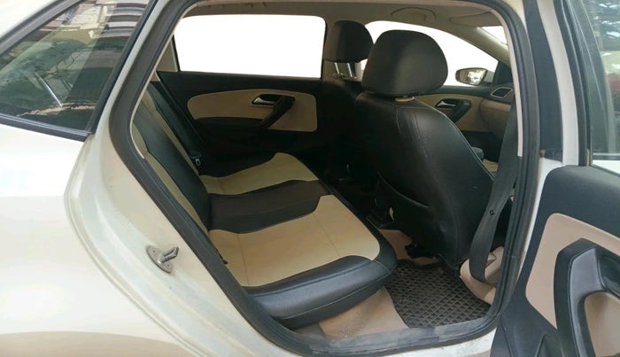 2016 Volkswagen Ameo HIGHLINE1.2L, Petrol, Manual, 62,625 km, interior