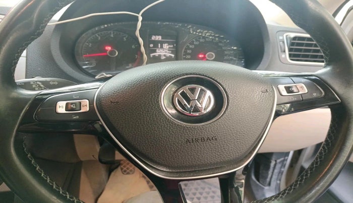 2016 Volkswagen Ameo HIGHLINE1.2L, Petrol, Manual, 62,625 km, interior