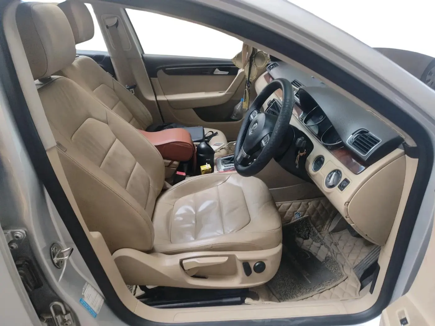 2012 Volkswagen Passat COMFORTLINE DSG, Diesel, Automatic, 1,44,470 km, interior