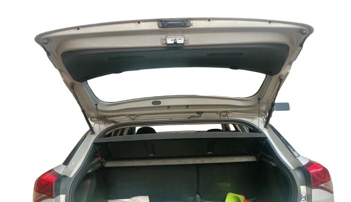 2016 Hyundai Elite i20 ASTA 1.2 (O), Petrol, Manual, 42,722 km, exterior