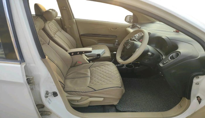 2014 Honda Brio S MT, CNG, Manual, 58,226 km, interior