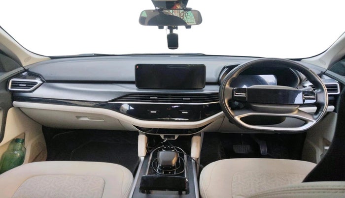 2024 Tata Safari PURE PLUS AT, Diesel, Automatic, 30,573 km, interior