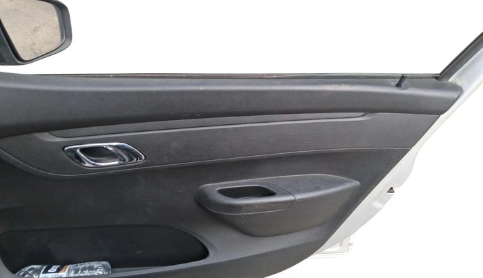 2018 Renault Kwid RXT 1.0 AMT (O), Petrol, Automatic, 34,918 km, interior