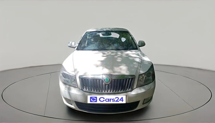 2011 Skoda Laura L&K 2.0 TDI AT, Diesel, Automatic, 1,56,525 km, exterior
