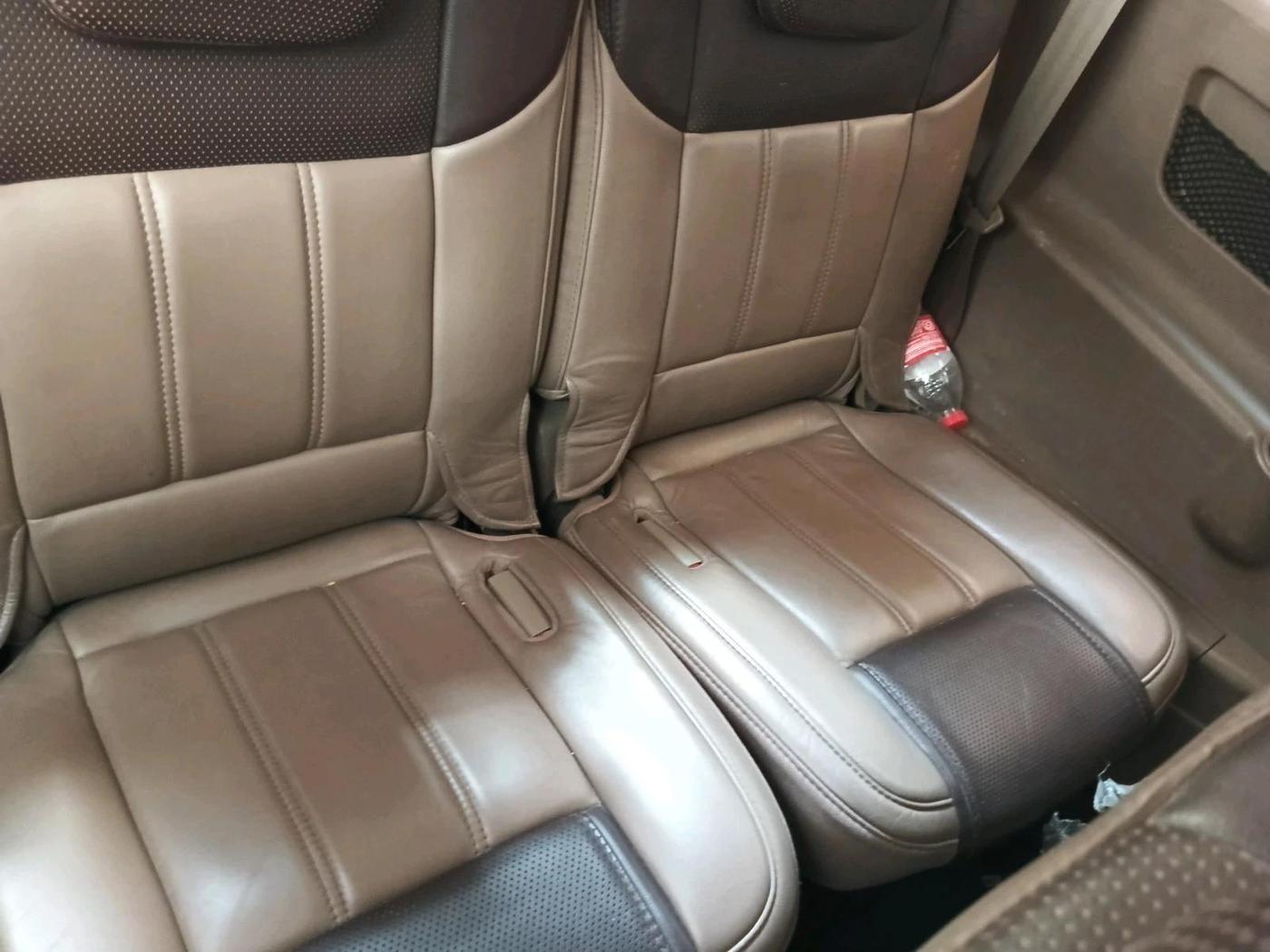 2012 Mahindra XUV500 W8, Diesel, Manual, 1,21,692 km, interior