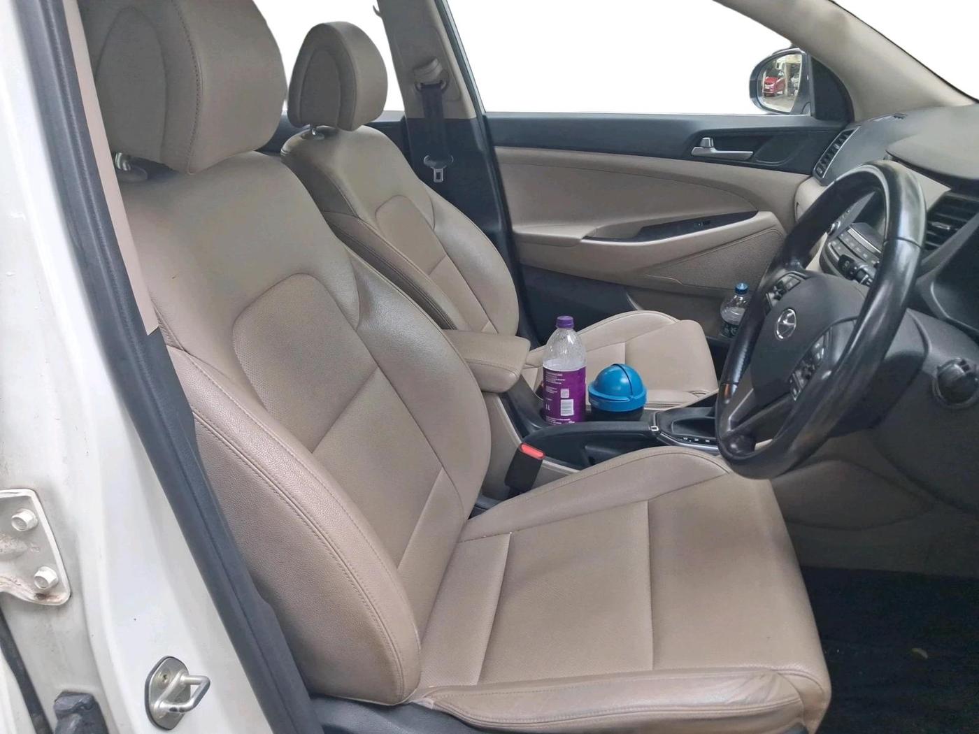 2018 Hyundai Tucson 2WD AT GL DIESEL
, Diesel, Automatic, 72,438 km, interior