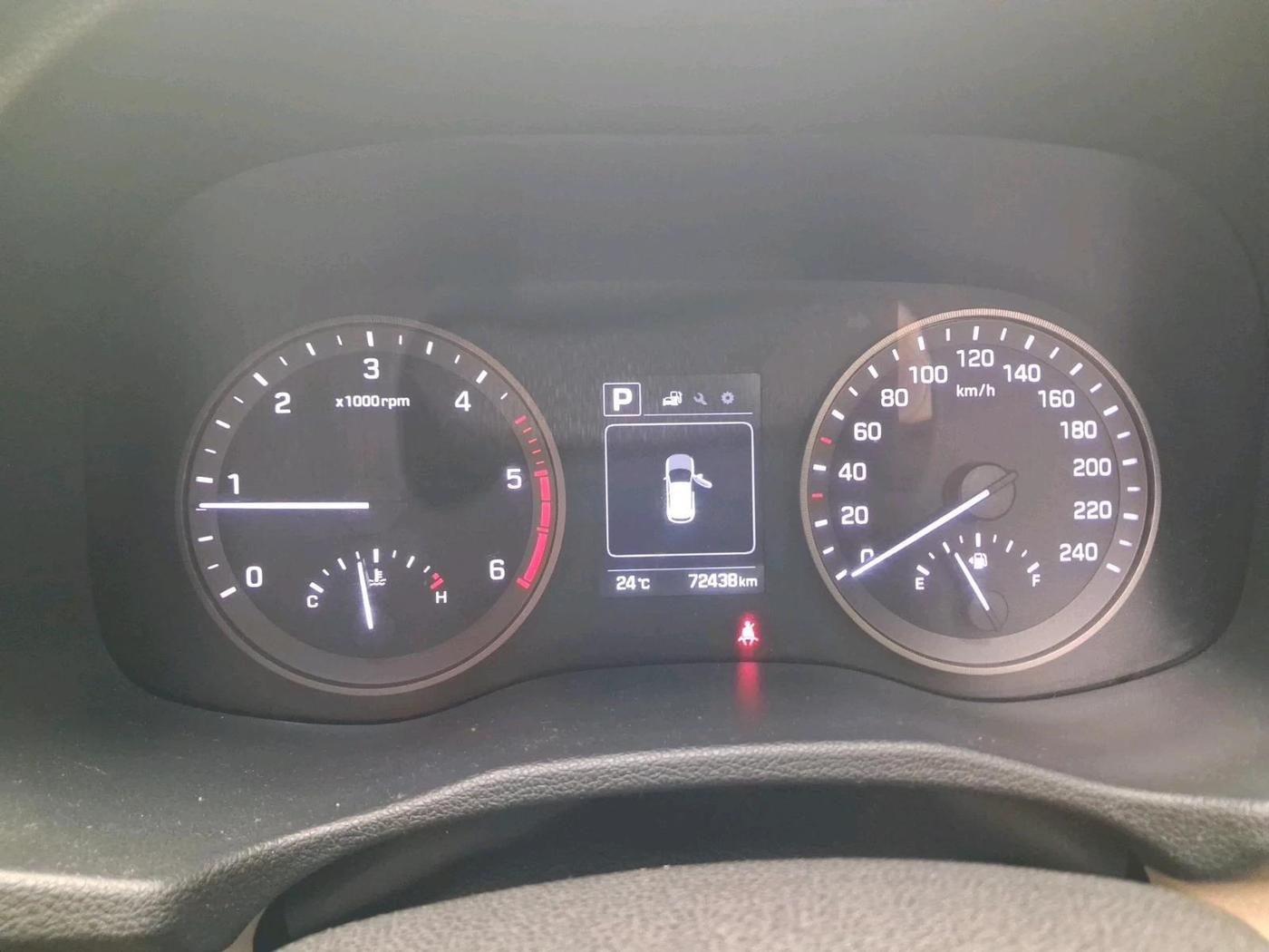 2018 Hyundai Tucson 2WD AT GL DIESEL
, Diesel, Automatic, 72,438 km, interior