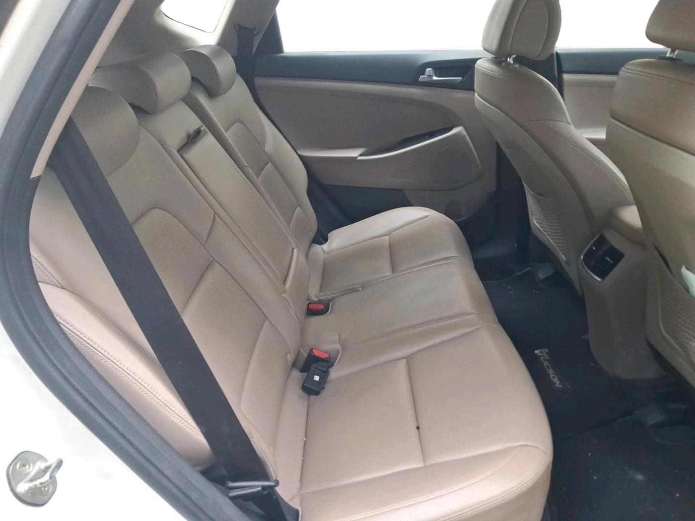 2018 Hyundai Tucson 2WD AT GL DIESEL
, Diesel, Automatic, 72,438 km, interior