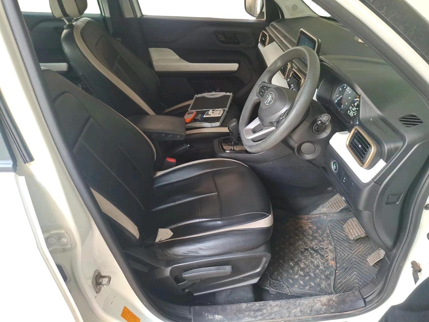 2022 Tata PUNCH ACCOMPLISHED AMT, Petrol, Automatic, 39,134 km, interior