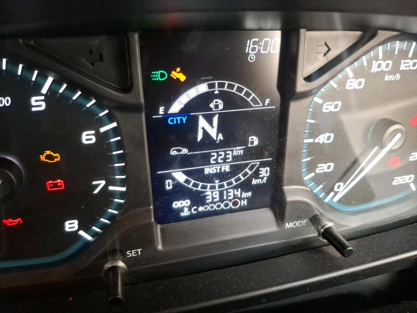 2022 Tata PUNCH ACCOMPLISHED AMT, Petrol, Automatic, 39,134 km, interior