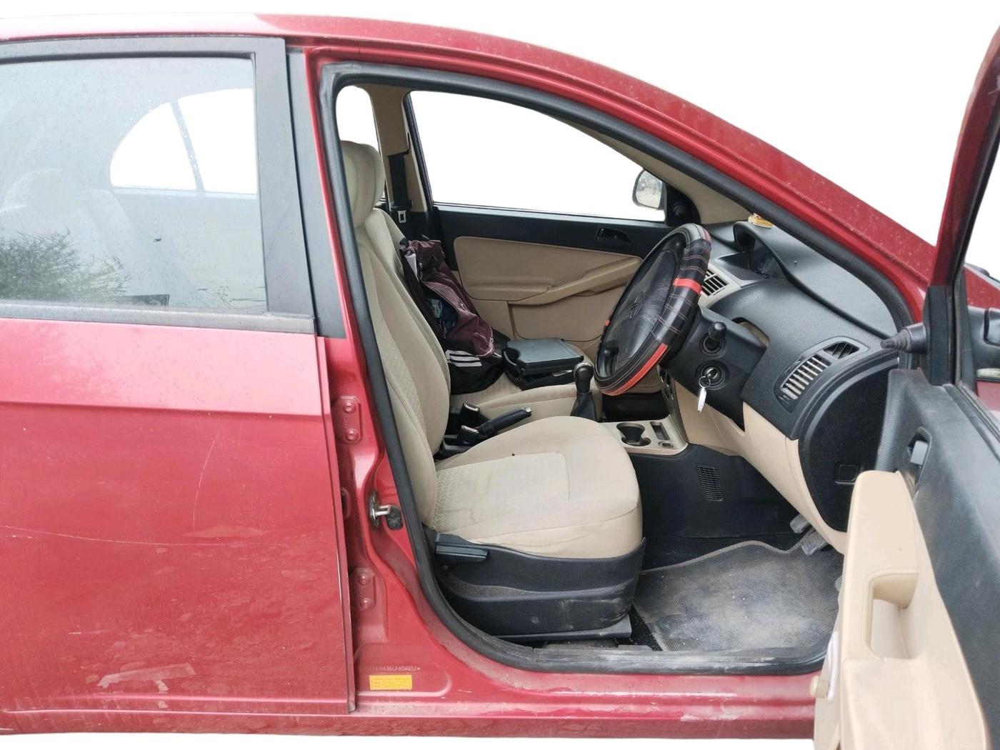 2012 Tata Indica Vista LS QUADRAJET, Diesel, Manual, 75,471 km, interior